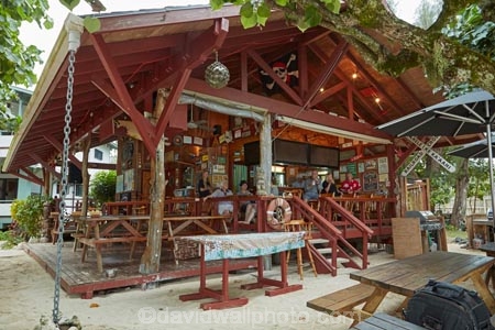 ale-house;ale-houses;Aorangi;Aorangi-District;Aroa-Beachside-Inn;Aroa-Beachside-Inn;bar;bars;beach-bar;beach-bars;Cook-Is;Cook-Islands;drinkers;free-house;free-houses;holiday;holidays;hotel;hotels;Pacific;patrons;people;person;pub;public-house;public-houses;pubs;Rarotonga;rustic;saloon;saloons;Shipwreck-Bar;Shipwreck-Hut;South-Pacific;tavern;taverns;tourism;tourist;tourists;travel;vacation;vacations