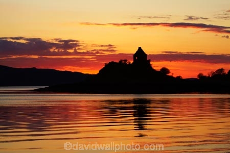abandon;abandoned;Britain;building;buildings;Caisteal-nan-Con;calm;castaway;castle;castle-of-dogs;castles;character;derelict;dereliction;deserted;desolate;desolation;destruction;dusk;evening;fort;forts;G.B.;GB;Great-Britain;heritage;Highlands;historic;historic-building;historic-buildings;historical;historical-building;historical-buildings;history;Killundine-Castle;Lochaber;Morven;Morvern;Morvern-Peninsula;Mull-Sound;neglect;neglected;nightfall;old;old-fashioned;old_fashioned;orange;placid;quiet;reflection;reflections;ruin;ruins;run-down;rustic;Scotland;Scottish-Highlands;serene;sky;smooth;Sound-of-Mull;still;sunset;sunsets;tradition;traditional;tranquil;twilight;U.K.;UK;United-Kingdom;vintage;water