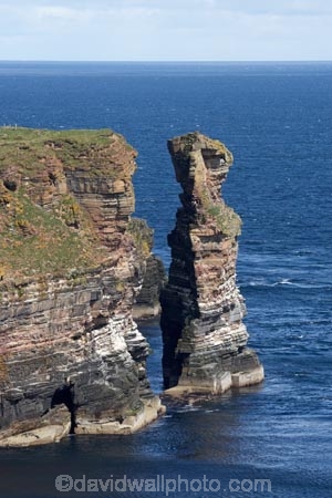 Britain;British-Isles;Caithness;cliff;cliffs;coast;coastal;coastline;coastlines;coasts;column;columns;Duncansby-Head;Duncansby-Sea-Stacks;Duncansby-Stacks;eroded;erosion;foreshore;G.B.;GB;geological;geological-landform;geology;Great-Britain;Highland;Highlands;John-OGroats;Muckle-Stack;North-Sea;ocean;rock;rock-formation;rock-formations;rock-outcrop;rock-outcrops;rock-stack;rock-stacks;rock-tor;rock-torr;rock-torrs;rock-tors;rocks;Scotland;Scottish-Highlands;sea;sea-cliff;sea-cliffs;sea-stack;sea-stacks;shore;shoreline;shorelines;shores;stack;stacks;Stacks-of-Duncansby;stone;The-Knee;U.K.;UK;United-Kingdom;water