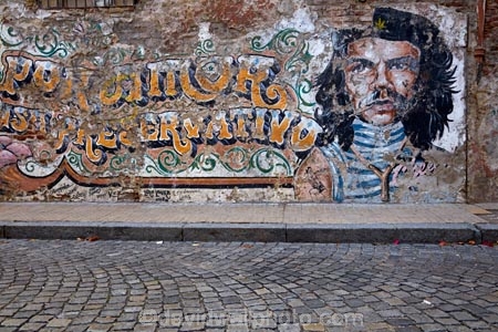 Argentina;Argentine-Republic;B.A.;BA;Buenos-Aires;Che-Guevara;Che-Guevara-mural;cobble_stoned;cobble_stoned-street;cobbled;cobbles;cobblestoned;cobblestoned-road;cobblestoned-roads;cobblestoned-street;cobblestoned-streets;cobblestones;Ernesto-Che-Guevara;Latin-America;mural;murals;road;roads;San-Telmo;San-Telmo-barrio;South-America;Sth-America;street;streets