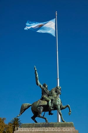 Argentina;Argentina-flag;Argentina-flags;Argentinain-flags;Argentine-flag;Argentine-flags;Argentine-Republic;Argentinian-flag;art;art-work;art-works;B.A.;BA;Buenos-Aires;equestrian-monument;flag;flags;General-Belgrano;General-Belgrano-statue;General-Manuel-Belgrano;General-Manuel-Belgrano-statue;horse-statue;horse-statues;Latin-America;monument;monuments;national-flag;national-flags;plaza;Plaza-de-Mayo;public-art;public-art-work;public-art-works;public-sculpture;public-sculptures;sculpture;sculptures;South-America;square;statue;statues;Sth-America