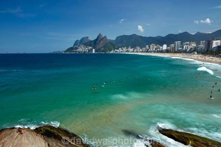 Arpoador;Atlantic-Ocean;beach;beaches;Brasil;Brazil;coast;coastal;coastline;coastlines;Ipanema;Ipanema-Beach;Latin-America;ocean;oceans;Pedra-do-Arpoador;Ponta-do-Arpoador;Rio;Rio-de-Janeiro;sand;sandy;sea;seas;shore;shoreline;shorelines;shores;South-America;Sth-America;surf;surfer;surfers;surfing;turquoise;turquoise-water;water;wave;waves