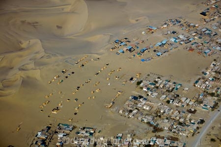aerial;aerial-image;aerial-images;aerial-photo;aerial-photograph;aerial-photographs;aerial-photography;aerial-photos;aerial-view;aerial-views;aerials;arid;barriadas;desert;deserts;dry;dune;dunes;favela;favelas;Ica;Ica-Region;Latin-America;Peru;Peruvian-Desert;poor;poverty;Pueblos-jÃ³venes;Republic-of-Peru;sand;sand-dune;sand-dunes;sand-hill;sand-hills;sand_dune;sand_dunes;sand_hill;sand_hills;sanddune;sanddunes;sandhill;sandhills;sandy;settlement;settlements;shack;shacks;shanty-town;shanty-towns;shantytown;shantytowns;slum;slums;South-America;squater-area;Sth-America;township;townships;young-town;young-towns