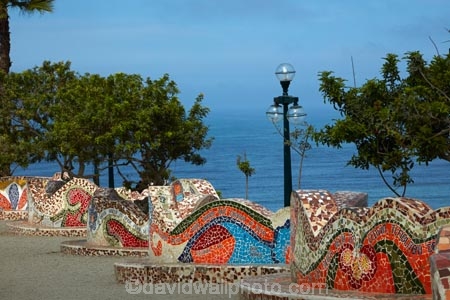 art;art-work;art-works;curve;curves;curvy;Latin-America;Lima;Love-Park;Miraflores;mosaic;mosaic-wall;mosaics;Pacific-Ocean;Park-del-Amor;Park-of-Love;Peru;public-art;public-art-work;public-art-works;public-sculpture;public-sculptures;Republic-of-Peru;sculpture;sculptures;South-America;statue;statues;Sth-America;wall;walls