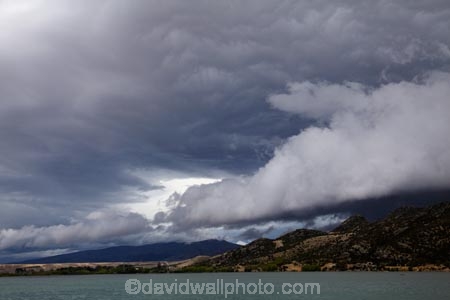 approaching-storm;approaching-storms;black-cloud;black-clouds;Central-Otago;cloud;clouds;cloudy;dark-cloud;dark-clouds;gray-cloud;gray-clouds;grey-cloud;grey-clouds;Lake-Dunstan;N.Z.;New-Zealand;NZ;Otago;rain-cloud;rain-clouds;rain-storm;rain-storms;S.I.;SI;skies;sky;South-Is.;South-Island;storm;storm-cloud;storm-clouds;storms;thunder-storm;thunder-storms;thunderstorm;thunderstorms;weather