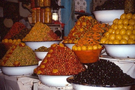 africa;african;africans;north-africa;moroccan;shop;shops;stall;stalls;market;olive;markets;olives;colour;colours;colors;color;piles;display;displayed;orange;oranges;travel;morocco;north-africa;produce;food;basin;basins;decorate;decoration