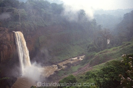 camerouns;cameroon;cameroons;cameroun;waterfall;waterfalls;ekom;ikom;scenic;africa;african;west-africa;spray;water