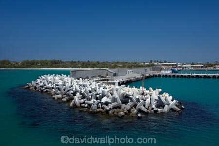 Africa;boat;boat-harbor;boat-harbors;boat-harbour;boat-harbours;breakwater;breakwaters;Cape-Town;coast;coastal;coastline;coastlines;coasts;dock;docks;harbor;harbors;harbour;harbours;island;islands;jetties;jetty;port;ports;prison-island;quay;quays;Robben-Island;Robbeneiland;S.A.;sea;seas;shore;shoreline;shorelines;shores;South-Africa;Southern-Africa;Sth-Africa;Table-Bay;tourist-attraction;tourist-attractions;water;waterside;Western-Cape;Western-Cape-Province;wharf;wharfes;wharves