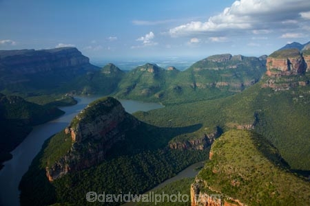 Africa;Blyde-River;Blyde-River-Canyon;Blyde-River-Canyon-Nature-Reserve-Motlatse-Canyon-Provincial-Nat;Blyderivierpoort-Dam;Blyderivierpoort-Reservoir;canyon;canyons;Drakensberg;Drakensberg-escarpment;Eastern-Transvaal;lake;lakes;lookout;lookouts;Mpumalanga;natural-feature;panorama;panoramas;Republic-of-South-Africa;scene;scenes;scenic-view;scenic-views;South-Africa;South-African-Republic;Southern-Africa;The-Three-Rondavels;Three-Rondavels;tourism;tourist-attraction;tourist-attractions;valley;valleys;view;viewpoint;viewpoints;views;vista;vistas