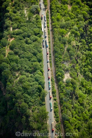 aerial;aerial-image;aerial-images;aerial-photo;aerial-photograph;aerial-photographs;aerial-photography;aerial-photos;aerial-view;aerial-views;aerials;Africa;border;border-post;border-posts;borders;customs;export;exports;import;imports;international-border;international-borders;queue;railway;railways;trade;truck;trucks;Zimbabwe;Zimbabwe-Border