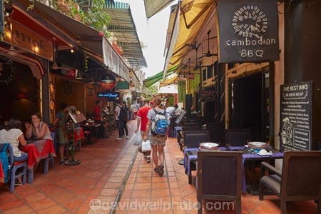 Asia;bar;bars;cafe;cafes;Cambodia;coffee-shop;coffee-shops;dining;Indochina-Peninsula;Kampuchea;Kingdom-of-Cambodia;pedestrian-street;people;person;restaurant;restaurants;Siem-Reap;Siem-Reap-Province;Southeast-Asia;The-Alley;tourism;tourist;tourists