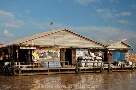 Asia;Cambodia;Cambodian-floating-village;Cambodian-floodplain;Cambodian-village;Chong-Khneas;Chong-Khneas-Floating-Village;Chong-Khnies;Chong-Kneas;Chong-Kneas-Floating-Village;floating-home;floating-homes;floating-house;floating-houses;floating-shop;floating-shops;Floating-Village;Floating-Villages;freshwater-lake;freshwater-lakes;Indochina-Peninsula;Kampuchea;Kingdom-of-Cambodia;lake;lakes;Lower-Mekong-Basin;Mekong-Plain;Port-of-Chong-Khneas;Siem-Reap;Siem-Reap-Province;Siem-Reap-River;Southeast-Asia;Tonle-Sap;Tonle-Sap-Lake;Tonlé-Sap;Tonlé-Sap-Lake;UNESCO-Biosphere-Reserve