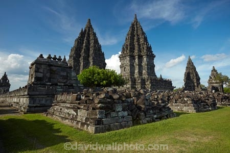Prambanan;Prambanan-Temple;Yogyakarta;Java;Indonesia;Asia;South-East-Asia;Southeast-Asia;Jogja;Jogjakarta;UNESCO-World-Heritage-Site;Hindu;Hindu-temple;Hindu-temples;historic;historical;religious-monuments;religious-site;ruin;ruins;abandon;abandoned;ancient-temple;ancient-temples;temple-ruins;stone;stone-building;stonework;world-heritage-area;world-heritage-site;tower;towers;stone-tower
