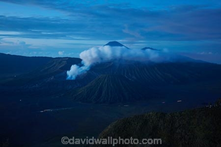 Java;Indonesia;Asia;South-East-Asia;Southeast-Asia;Mt-Bromo;Gunung-Bromo;Bromo;Mount-Bromo;steam;steaming;smoke;smoking;Mt-Sereru;Mount-Semeru;Gunung-Semeru;cinder-cone;scoria-cone;dawn;sunrise;East-Java