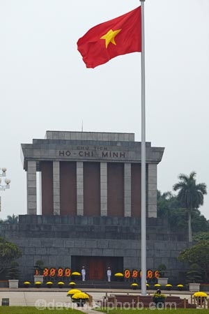Asia;Asian;Ba-Dinh-Sq;Ba-Dinh-Square;flag;flags;Hanoi;heritage;historic;historic-place;historic-places;historical;historical-place;historical-places;history;Ho-Chi-Minh-Mausoleum;Ho-Chi-Minh-Tomb;Ho-Chi-Minhs-Mausoleum;Ho-Chi-Minhs-Tomb;old;Quang-Truong-Ba-Dinh;South-East-Asia;Southeast-Asia;tradition;traditional;Vietnam;Vietnamese;Vietnamese-flags