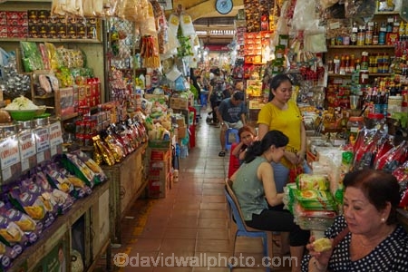 Asia;Asian;Bn-Thành-Market;Ben-Thanh-Market;cities;city;commerce;commercial;District-1;District-One;H.C.M.-City;H-Chí-Minh;HCM;HCM-City;Ho-Chi-Minh;Ho-Chi-Minh-City;inside;interior;market;market-place;market-stall;market-stalls;market_place;marketplace;marketplaces;markets;people;person;retail;retailer;retailers;Saigon;shop;shopping;shops;South-East-Asia;Southeast-Asia;stall;stalls;street-scene;street-scenes;Vietnam;Vietnamese