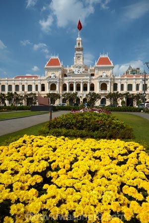 Asia;Asian;building;buildings;cities;city;District-1;District-One;floral;flower;flower-bed;flower-beds;flower-garden;flower-gardens;flowerbed;flowerbeds;flowers;H.C.M.-City;H-ChÃ­-Minh;HCM;HCM-City;heritage;historic;historic-building;historic-buildings;historical;historical-building;historical-buildings;history;Ho-Chi-Minh;Ho-Chi-Minh-City;Ho-Chi-Minh-City-Hall;Ho-Chi-Minh-City-Peoples-Committee-Head-office;Hotel-de-Ville;Hotel-de-Ville-de-Saigon;HÃ´tel-de-Ville;HÃ´tel-de-Ville-de-SaÃ¯gon;old;Peoples-Committee-Building;Peoples-Committee-Headquarters;Peoples-Committee-HQ;Saigon;Saigon-City-Hall;South-East-Asia;Southeast-Asia;tradition;traditional;Vietnam;Vietnamese;yellow;yellow-flowers