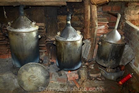 alcohol;Asia;Cam-Kim;Cam-Kim-Island;Central-Sea-region;distil;distill;distilleries;distillery;distilling;distilling-rice-wine;Hi-An;Hoi-An;Hoian;Indochina;liquor;manufacturing;moonshine;rice;rice-wine;South-East-Asia;Southeast-Asia;Vietnam;Vietnamese;wine