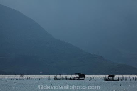 Dam-Lap-An;estuaries;estuary;fishing-hut;fishing-huts;hut;huts;inlet;inlets;lagoon;lagoons;Lang-Co;North-Central-Coast;Tha-Thiên_Hu-Province;Thua-Thien_Hue-Province;tidal;tide;Vietnam;Vietnamese;water;Ðm-Lp-An;Asia
