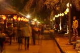 Asian;dark;dusk;evening;Hu;Hue;light;lighting;lights;mime;night;night-time;night_time;North-Central-Coast;people;Perfume-River-waterfront;person;street;street-scene;street-scenes;streets;Tha-ThiÃªn_Hu-Province;Thua-Thien_Hue-Province;twilight;Vietnam;Vietnamese;Asia