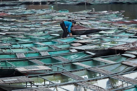 Asia;boat;boat-harbors;boat-harbour;boats;dock;docks;Ngo-Dong-River;Ninh-Binh;Ninh-Bình-province;Ninh-Hai;Northern-Vietnam;people;person;punt;punts;river;rivers;row-boat;row-boats;South-East-Asia;Southeast-Asia;Tam-Coc;Tan-Coc;Three-Caves;tourism;tourist;tourist-boat;tourist-boats;tourists;Trang-An-Lanscape-Complex;Trang-An-World-Heritage-Site;UN-world-heritage-area;UN-world-heritage-site;UNESCO-World-Heritage-area;UNESCO-World-Heritage-Site;united-nations-world-heritage-area;united-nations-world-heritage-site;Van-Lam-Village;Vietnam;Vietnamese;water;world-heritage;world-heritage-area;world-heritage-areas;World-Heritage-Park;World-Heritage-site;World-Heritage-Sites
