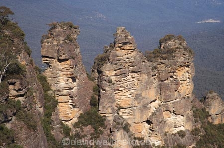 Australasia;Australia;Australian;Blue-Mountains;Blue-Mountains-N.P.;Blue-Mountains-National-Park;Blue-Mountains-NP;bluff;bluffs;cliff;cliffs;Echo-Point;erode;eroded;erosion;escarpment;escarpments;geological;geology;Gunnedoo;Jamison-Valley;Katoomba;lookout;lookouts;Meehni;mountainside;mountainsides;N.S.W.;New-South-Wales;NSW;panorama;panoramas;people;person;rock;rock-formation;rock-formations;rock-outcrop;rock-outcrops;rock-tor;rock-torr;rock-torrs;rock-tors;rocks;sandstone;scene;scenes;scenic-view;scenic-views;steep;stone;The-Three-Sisters;Three-Sisters;tourism;tourist;tourists;UN-world-heritage-site;UNESCO-World-Heritage-Site;united-nations-world-heritage-site;View;viewpoint;viewpoints;views;vista;vistas;Wimlah;world-heritage;world-heritage-area;world-heritage-areas;World-Heritage-Park;World-Heritage-site;World-Heritage-Sites