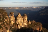Australasia;Australia;Australian;Blue-Mountains;Blue-Mountains-N.P.;Blue-Mountains-National-Park;Blue-Mountains-NP;bluff;bluffs;cliff;cliffs;Echo-Point;erode;eroded;erosion;escarpment;escarpments;geological;geology;Gunnedoo;Jamison-Valley;Katoomba;last-light;late-light;lookout;lookouts;low-light;Meehni;mountainside;mountainsides;N.S.W.;New-South-Wales;NSW;panorama;panoramas;rock;rock-formation;rock-formations;rock-outcrop;rock-outcrops;rock-tor;rock-torr;rock-torrs;rock-tors;rocks;sandstone;scene;scenes;scenic-view;scenic-views;steep;stone;The-Three-Sisters;Three-Sisters;UN-world-heritage-site;UNESCO-World-Heritage-Site;united-nations-world-heritage-site;View;viewpoint;viewpoints;views;vista;vistas;Wimlah;world-heritage;world-heritage-area;world-heritage-areas;World-Heritage-Park;World-Heritage-site;World-Heritage-Sites
