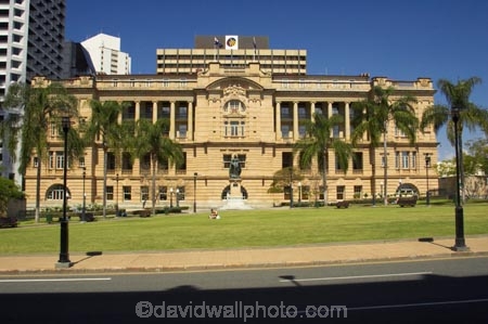 Administrative-Building;architecture;australasia;Australia;australian;bank;Brisbane;building;buildings;colonial;Former-Administrative-Building;Former-Administrative-Building,;grand;grass;grassy;heritage;Historic;historical;old;park;queen-victoria-statue;Queens-Gardens;Queensland;statue