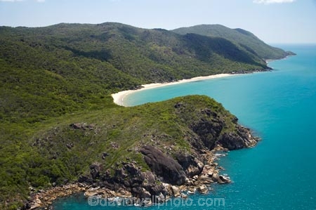 aerial;aerial-photo;aerial-photograph;aerial-photographs;aerial-photography;aerial-photos;aerial-view;aerial-views;aerials;Australasian;Australia;Australian;Cairns;coast;coastal;coastline;coastlines;coasts;Coral-Sea;headland;North-Queensland;ocean;point;Qld;Queensland;sea;shore;shoreline;shorelines;shores;Tropcial-North-Queensland;tropical;Turtle-Bay;water