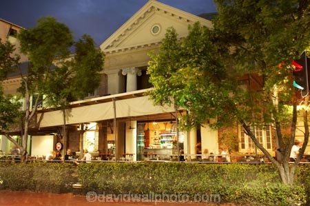 al-fresco-dining;alfresco-dining;Australasian;Australia;Australian;cafe;cafes;Cairns;cuisine;dine;diners;dining;dusk;eat;eating;evening;food;nightfall;North-Queensland;Perrottas-at-the-Gallery-Restaurant;Qld;Queensland;restaurant;restaurants;Tropical-North-Queensland;twilight