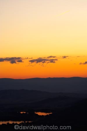 A.C.T.;ACT;Australia;Australian-Capital-Territory;Canberra;capital;capitals;dusk;evening;lake;Lake-BG;Lake-Burley-Griffin;lakes;Mount-Ainslie;Mt-Ainslie;Mt.-Ainslie;nightfall;orange;sky;sunset;sunsets;twilight;water