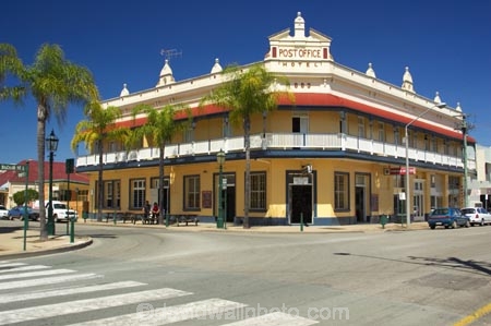 1889;accomodation;architectural;architecture;australasia;Australia;australian;balcony;building;buildings;character;colonial;heritage;historic;historical;hotel;hotels;Maryborough;old;Post-Office-Hotel;pub;pubs;Queensland;two-storey;two-storeys
