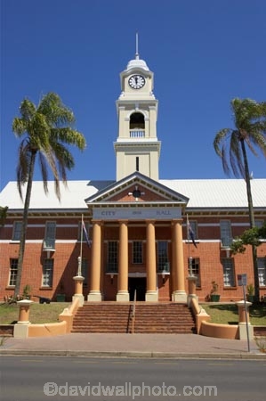 1908;architectural;architecture;australasia;Australia;australian;building;buildings;character;City-Hall;city-halls;classic;classical;clock-tower;clock-towers;colonial;column;columns;heritage;historic;historical;Maryborough;old;palm;palm-tree;palm-trees;palms;Queensland;stair;stairs;step;steps;town-hall;town-halls