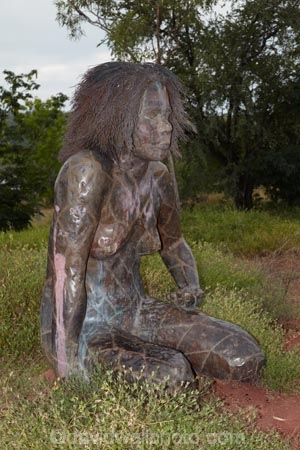 Aboriginal;Aboriginal-Dreamtime-Statue;Aboriginal-Dreamtime-Statues;Aboriginal-woman;Aborigine;art;art-work;art-works;Australasian;Australia;Australian;bronze;dreamtime-statue;dreamtime-statues;Kimberley;Kimberley-Region;public-art;public-art-work;public-art-works;public-sculpture;public-sculptures;sculpture;sculptures;statue;statues;The-Kimberley;W.A.;WA;Warriu-Dreamtime-Park;Warriu-Park;West-Australia;Western-Australia;Wyndham