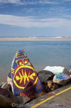 art;art-works;Australasian;Australia;Australian;breakwall;breakwalls;breakwater;breakwaters;grafitti;groyne;groynes;Mid-North-Coast;Mid-North-Coast-NSW;Mid-North-Nsw;Mid-Northern-NSW;mole;moles;N.S.W.;Nambucca-Head;Nambucca-Heads;New-South-Wales;NSW;Painted-Rocks;seawall;seawalls
