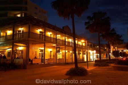 ale-house;ale-houses;architecture;Australasian;Australia;Australian;bar;bars;building;buildings;colonial;dark;entertainment;evening;free-house;free-houses;heritage;historic;historic-building;historic-buildings;historical;historical-building;historical-buildings;history;hotel;hotels;light;lights;Mid-North-Coast;Mid-North-Coast-NSW;Mid-North-Nsw;Mid-Northern-NSW;N.S.W.;New-South-Wales;night;night-life;night-time;night_life;night_time;nightlife;NSW;old;place;places;Port-Macquarie;pub;public-house;public-houses;pubs;Royal-Hotel;saloon;saloons;tavern;taverns;tradition;traditional