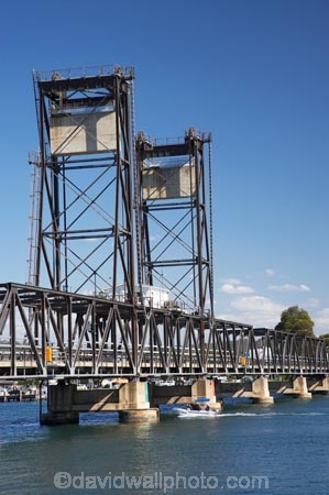 Australasia;Australia;Batemans-Bay;Batemans-Bay-Bridge;Clyde-River;Clyde-River-Bridge;lifting-bridge;lifting-bridges;N.S.W.;New-South-Wales;NSW;opening-bridge;opening-bridges;Princes-Highway;river;rivers;South-New-South-Wales;Southern-New-South-Wales;steel-bridge;vertical-lifting-bridge