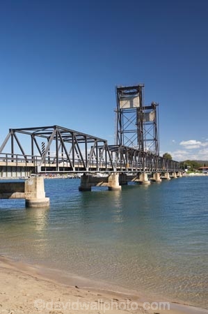 Australasia;Australia;Batemans-Bay;Batemans-Bay-Bridge;Clyde-River;Clyde-River-Bridge;lifting-bridge;lifting-bridges;N.S.W.;New-South-Wales;NSW;opening-bridge;opening-bridges;Princes-Highway;river;rivers;South-New-South-Wales;Southern-New-South-Wales;steel-bridge;vertical-lifting-bridge