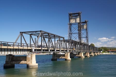 Australasia;Australia;Batemans-Bay;Batemans-Bay-Bridge;Clyde-River;Clyde-River-Bridge;lifting-bridge;lifting-bridges;N.S.W.;New-South-Wales;NSW;opening-bridge;opening-bridges;Princes-Highway;river;rivers;South-New-South-Wales;Southern-New-South-Wales;steel-bridge;vertical-lifting-bridge