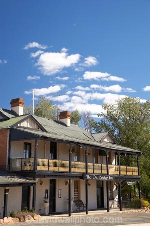 1850s;ale-house;ale-houses;architecture;australasia;Australasian;Australia;australian;bar;bars;building;buildings;colonial;free-house;free-houses;Gundagai;heritage;historic;historic-building;historic-buildings;historic-inn;historic-inns;historical;historical-building;historical-buildings;history;hotel;hotels;inn;inns;N.S.W.;New-South-Wales;NSW;old;place;places;pub;public-house;public-houses;pubs;saloon;saloons;South-Gundagai;South-New-South-Wales;South-West-Slopes;Southern-New-South-Wales;tavern;taverns;The-Old-Bridge-Inn;tradition;traditional