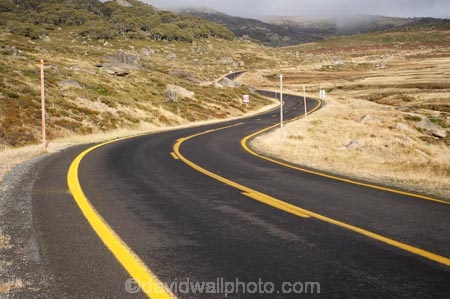 alpine-road;alpine-roads;australasia;Australasian;Australia;australian;bend;bends;corner;corners;curve;curves;driving;highway;highways;Kosciuszko-N.P.;Kosciuszko-National-Park;Kosciuszko-NP;Kosciuszko-Rd;Kosciuszko-Road;N.S.W.;New-South-Wales;NSW;open-road;open-roads;road;road-markers;road-trip;roads;Snowy-Mountains;South-New-South-Wales;Southern-New-South-Wales;Summit-Rd;Summit-Road;transport;transportation;travel;traveling;travelling;trip