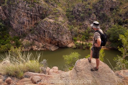 Australasia;Australia;bluff;bluffs;canyon;canyons;cliff;cliffs;gorge;gorges;hiker;hikers;Katherine;Katherine-Gorge;Katherine-Gorge-National-Park;Katherine-River;N.T.;national-park;national-parks;Nitmiluk-N.P.;Nitmiluk-National-Park;Nitmiluk-NP;Northern-Territory;NT;people;person;river;rivers;Top-End;tourism;tourist;tourists;trekker;trekkers;walker;walkers