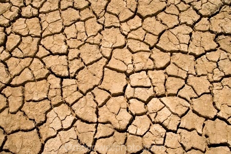 arid;Australasia;Australia;Australian;Australian-Desert;Australian-Deserts;Australian-Outback;back-country;backcountry;backwoods;country;countryside;cracked;cracks;desert;Deserts;drought;drought-prone;droughts;dry;geographic;geography;irrigation;mud;Outback;parched;pond;red-centre;remote;remoteness;reservoir;rural;S.A.;SA;scorched;South-Australia;Strezlecki-Track;Strezleki-Track;Strzelecki-Track;sunbaked;waterless;wilderness