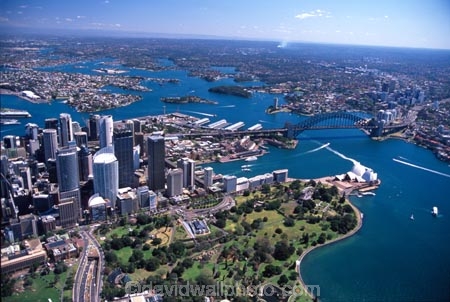Sydney;Opera;House;Sydney;Harbour;harbor;harbors;harbours;aerials;Bridge;bridges;Australia;aerial;architecture;boat;boats;ferry;ferries;wake;royal-botanic-gardens;royal;botanic;gardens;park