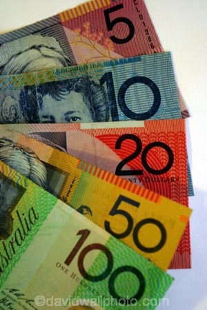 money;australian;australia;note;notes;bill-;bills;bank;coin;coins;banks;cash;finance;commerce;business;exchange-rate;exchange;foreign-exchange;rate