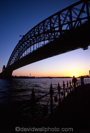 Sydney;Harbour;harbours;harbor;harbors;Bridge;Australia;bridges;light;Sydney-Harbour-Bridge;sunset;twilight;silhouette