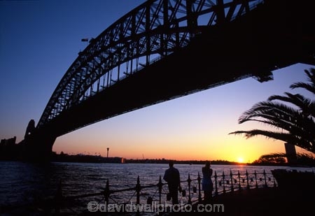 Sydney;Harbour;harbours;harbor;harbors;Bridge;Australia;bridges;light;Sydney-Harbour-Bridge;sunset;twilight;silhouette