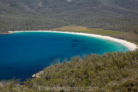 aqua;aquamarine;Australasian;Australia;Australian;beach;beaches;blue;clean-water;clear-water;coast;coastal;coastline;coastlines;coasts;cobalt;cobalt-blue;cobalt-ultramarine;cobaltultramarine;East-Tasmania;Eastern-Tasmania;foreshore;Freycinet-N.P.;Freycinet-National-Park;Freycinet-NP;Freycinet-Peninsula;Island-of-Tasmania;Mount-Amos;Mt-Amos;Mt.-Amos;national-parks;ocean;sand;sandy;sea;shore;shoreline;shorelines;shores;State-of-Tasmania;Tas;Tasmania;The-Hazards;turquoise;water;Wine-Glass-Bay;Wineglass-Bay;Wineglass-Bay-Lookout;Wineglass-Bay-Track