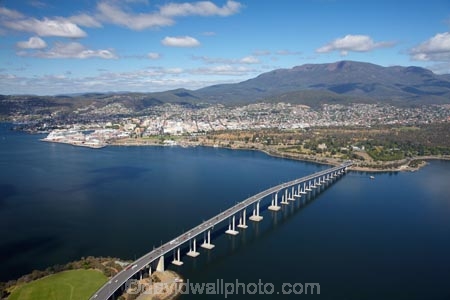 aerial;aerial-photo;aerial-photograph;aerial-photographs;aerial-photography;aerial-photos;aerial-view;aerial-views;aerials;Australasian;Australia;Australian;bridge;bridges;Derwent-River;Hobart;Island-of-Tasmania;Mount-Wellington;Mt-Wellington;Mt.-Wellington;Queens-Domain;River-Derwent;State-of-Tasmania;Tas;Tasman-Bridge;Tasmania