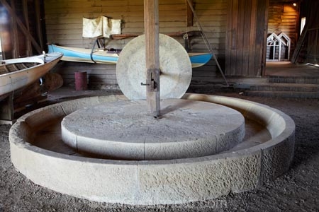 apple-crusher;Australasian;Australia;Australian;barn;barns;building;buildings;Cental-Tasmania;Farm-Building;Farm-Buildings;Farm-Shed;Farm-Sheds;flour-mill;four-mills;grain-mill;heritage;historic;historic-building;historic-buildings;historic-farm;historic-farm-building;historic-farm-buildings;historic-farms;historic-place;historic-places;historic-site;historic-sites;historical;historical-building;historical-buildings;historical-place;historical-places;historical-site;historical-sites;history;Island-of-Tasmania;Longford;Midlands;mill;mills;old;sandstone-crush;sandstone-crusher;Sheep-Shed;Sheep-Sheds;State-of-Tasmania;Tas;Tasmania;tradition;traditional;Woolmers-Estate;Woolmers-Farm;Woolmers-Historic-Estate;Woolmers-Historic-Farm